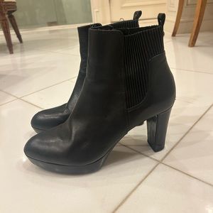 Donald J Pliner Ankle Boots Sz 8.5 Edina, Black Leather, 3.75" Platform Heels